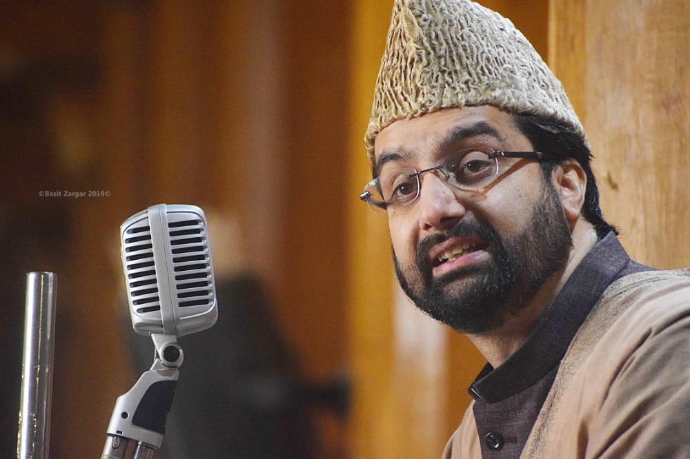 Mirwaiz to deliver sermon during Eid prayers in Old Srinagar: Auqaf