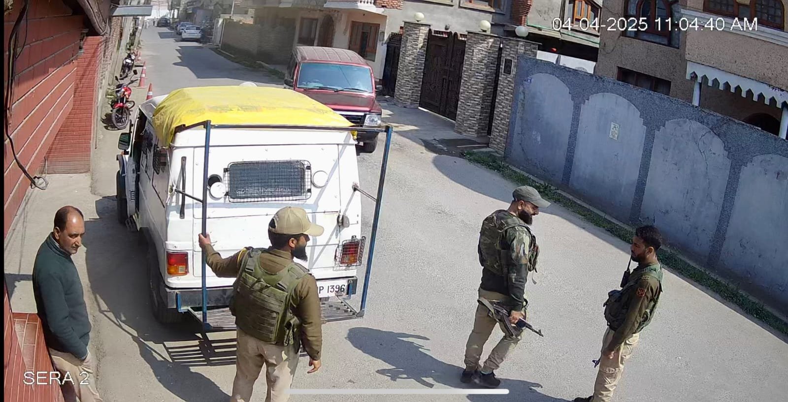 Mirwaiz placed under house arrest, barred from offering Friday prayers